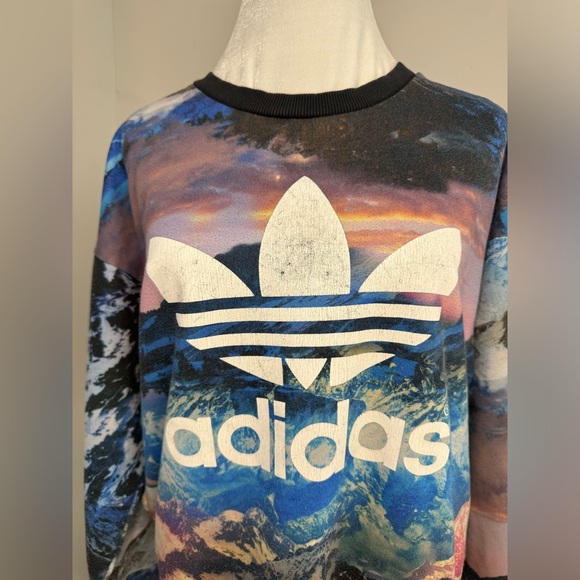 💎 LIMITED EDITION 💎    Adidas Unisex Crewneck Sweater - Picture 2 of 12